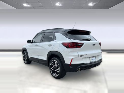 Certified 2025 Chevrolet TrailBlazer RS w/ Convenience Package image 3