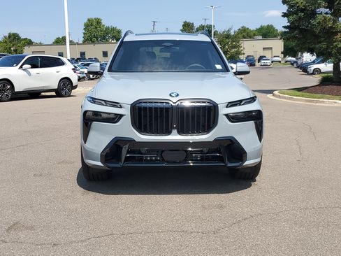 New 2027 BMW X7 xDrive40i w/ Executive Package AWD/4WD image 8