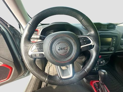 Used 2016 Jeep Renegade Trailhawk AWD/4WD image 12
