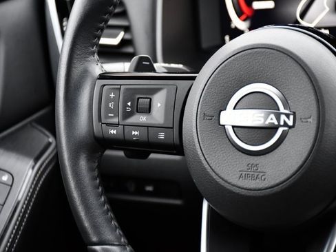 Used 2023 Nissan Rogue Platinum image 22