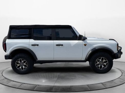 Used 2022 Ford Bronco Badlands AWD/4WD image 2