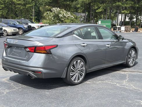 Used 2023 Nissan Altima 2.5 SL FWD image 18