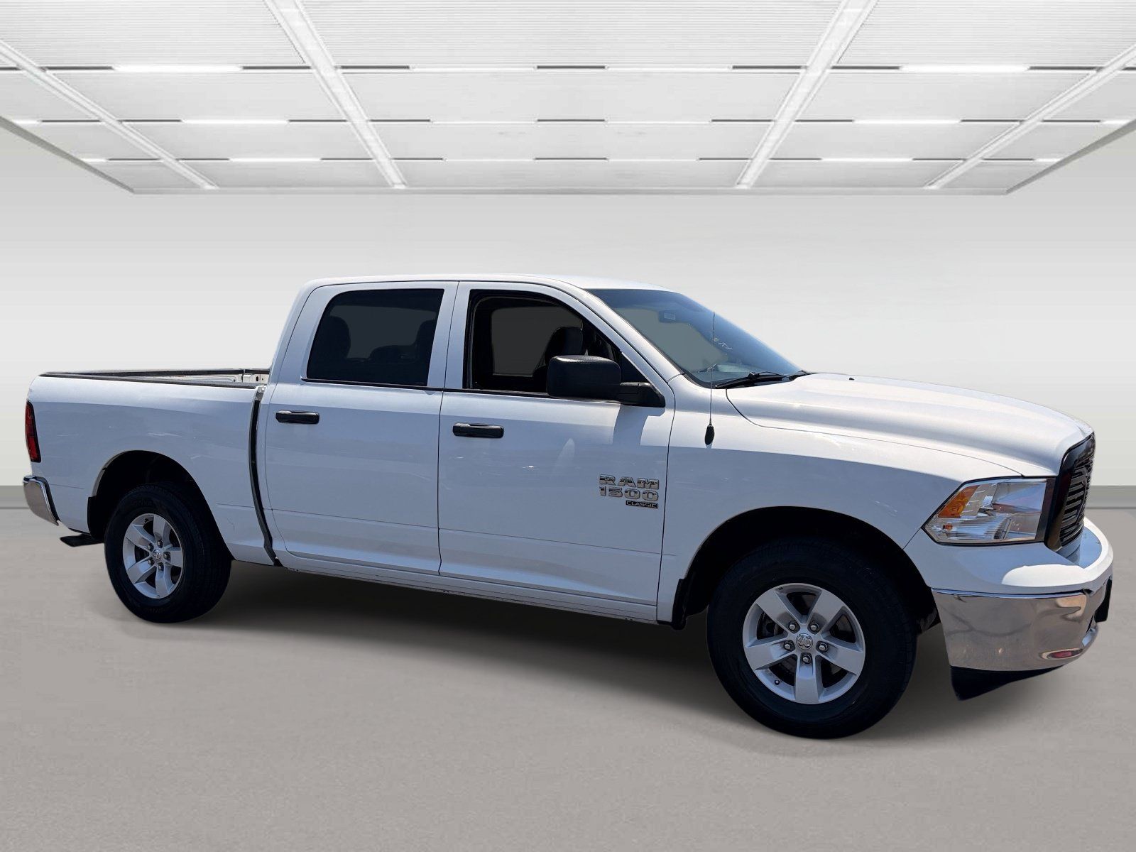 Used 2022 RAM 1500 Classic SLT RWD image 7