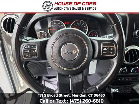 Used 2016 Jeep Wrangler Unlimited Sahara w/ Dual Top Group AWD/4WD image 21