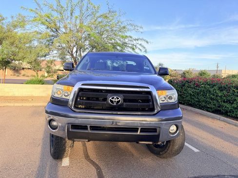 Used 2011 Toyota Tundra 2WD Double Cab w/ Tow Pkg image 2
