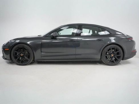 New 2026 Porsche Panamera 4 image 2