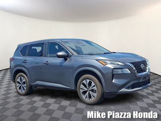 Used 2023 Nissan Rogue SV image 1