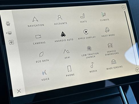 New 2026 Land Rover Range Rover Velar Dynamic SE image 25