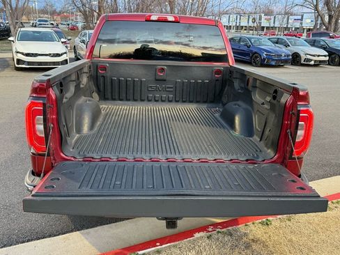 Used 2018 GMC Sierra 1500 SLT w/ SLT Premium Package AWD/4WD image 8