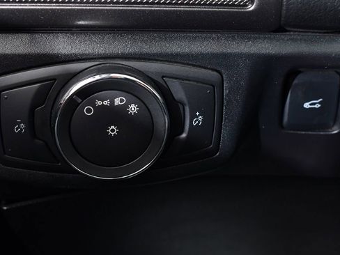 Used 2017 Ford Fusion SE image 29