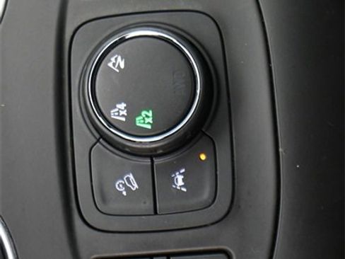 Used 2020 GMC Terrain SLE w/ Driver Convenience Package image 19