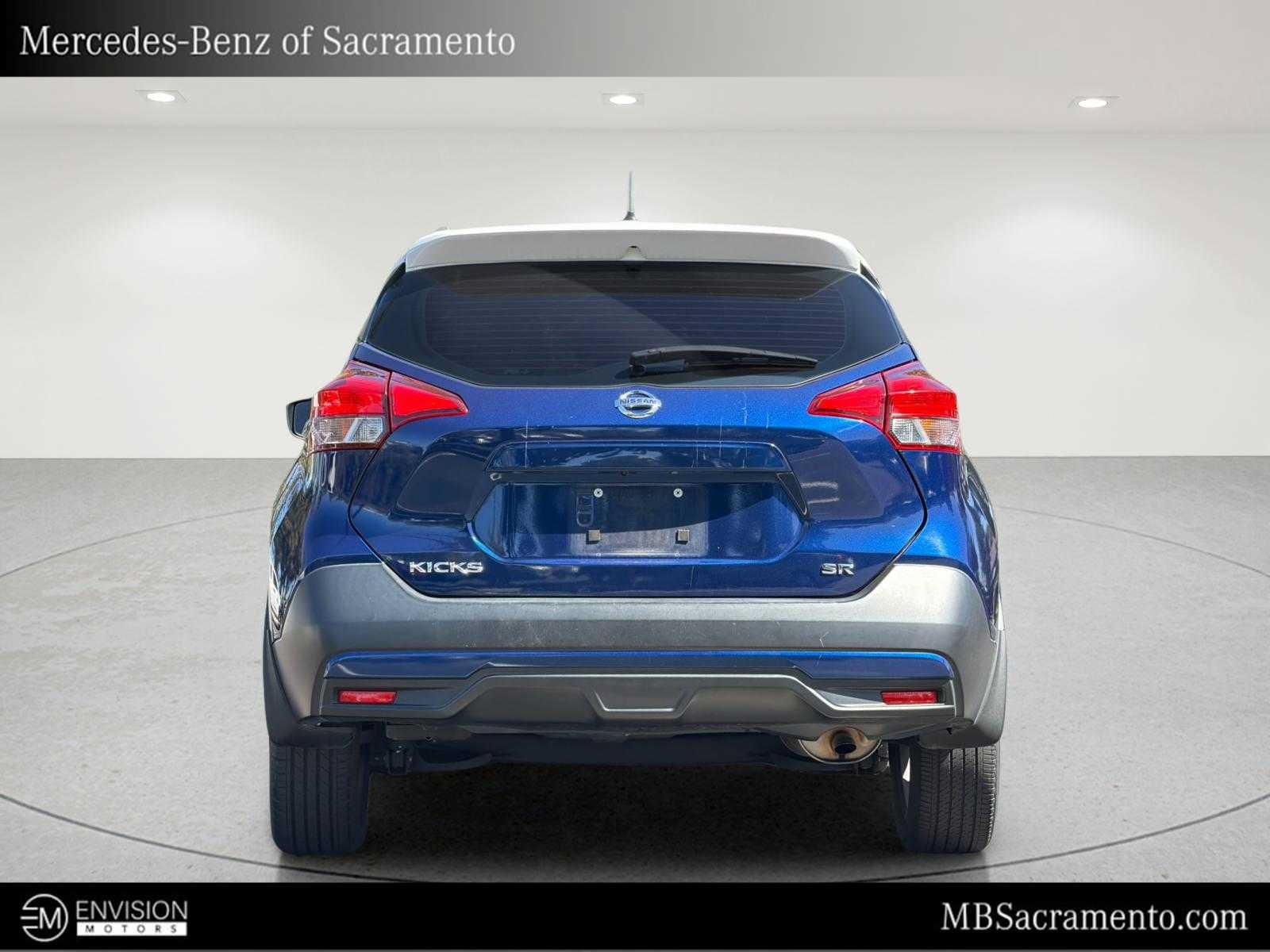 Used 2019 Nissan Kicks SR w/ SR Premium Package FWD image 4