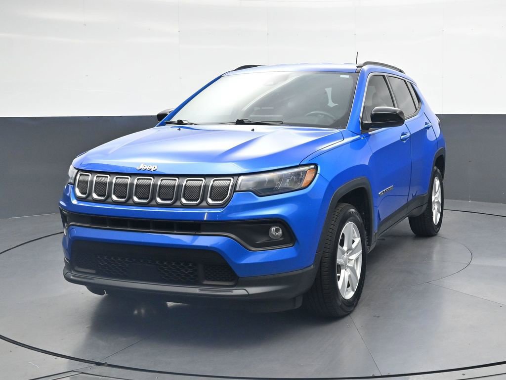 Used 2022 Jeep Compass Latitude w/ Convenience Group AWD/4WD image 12