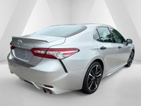 Used 2018 Toyota Camry XSE FWD image 7