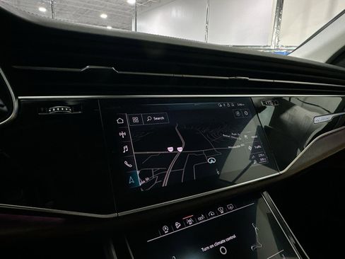 Used 2019 Audi Q8 Prestige image 27