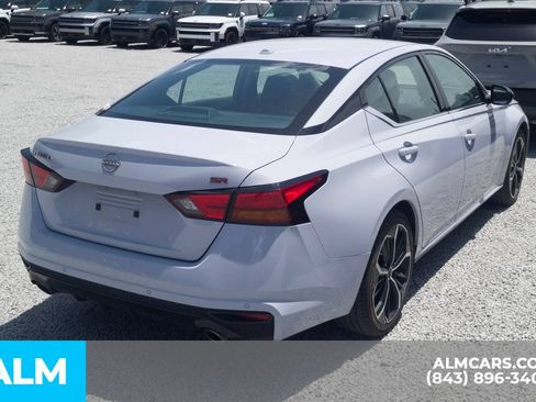 Used 2024 Nissan Altima 2.5 SR FWD image 23
