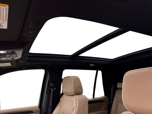 Used 2023 Chevrolet Tahoe Premier w/ Premium Package 2 image 28