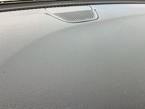 New 2026 Chrysler Pacifica Limited FWD image 11