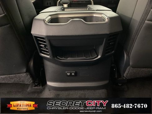 Used 2024 Toyota Tundra Limited image 28