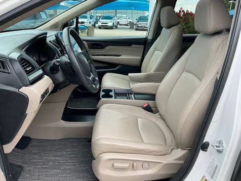 Used 2024 Honda Odyssey EX-L image 11