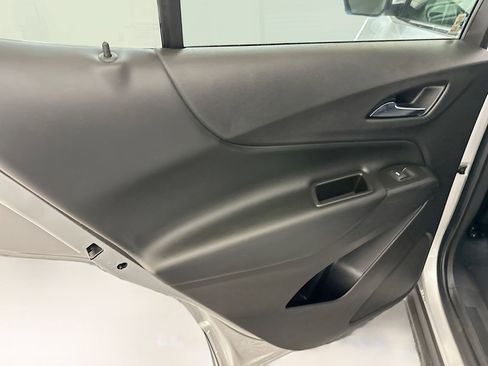 Used 2021 Chevrolet Equinox LT w/ LPO, Cargo Package image 27