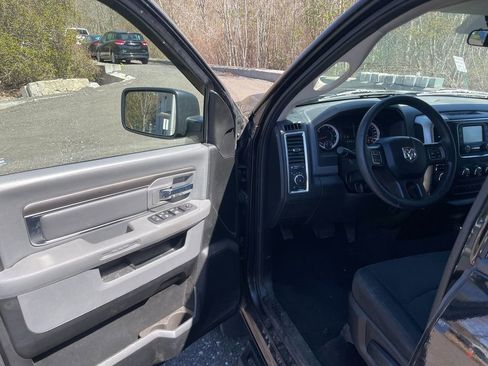 Used 2019 RAM 1500 Classic Warlock AWD/4WD image 10