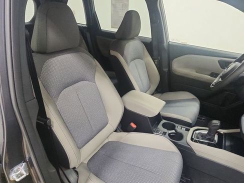 Used 2025 Subaru Forester Premium image 26