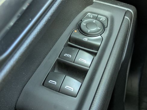 Used 2022 Chevrolet Silverado 1500 Custom image 17