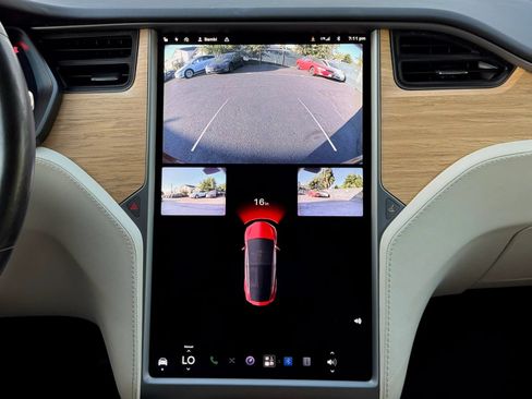Used 2018 Tesla Model X 100D AWD/4WD image 17