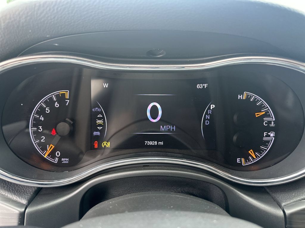 Used 2021 Jeep Grand Cherokee Laredo RWD image 12