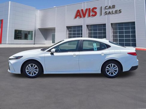 Used 2025 Toyota Camry LE FWD image 2