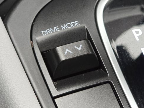 Used 2024 Hyundai Kona SE image 8