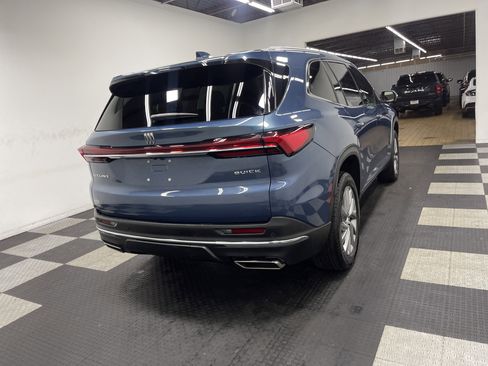 Used 2025 Buick Enclave Preferred image 5