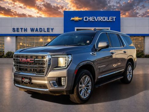 Used 2022 GMC Yukon SLT w/ SLT Premium Package AWD/4WD image 3