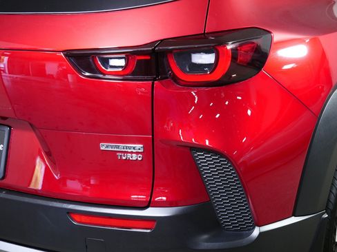 Certified 2025 MAZDA CX-50 AWD 2.5 Turbo w/ Premium Pkg image 17