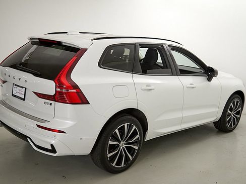 Used 2024 Volvo XC60 B5 Plus w/ Protection Package Premier AWD/4WD image 9