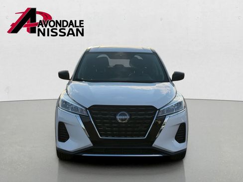 Certified 2025 Nissan Kicks Play S FWD image 8