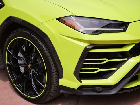 Used 2022 Lamborghini Urus image 28