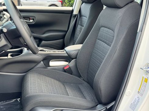 Used 2025 Honda HR-V LX image 7
