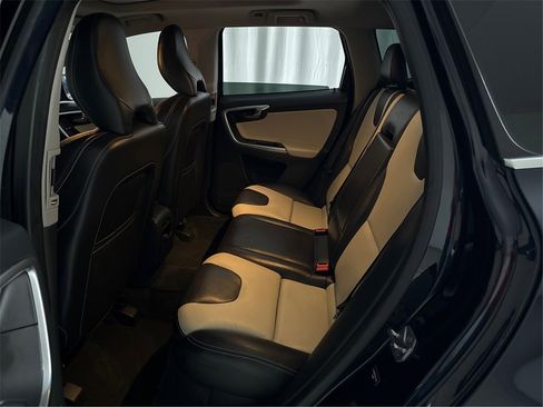 Used 2017 Volvo XC60 T6 Dynamic w/ Preferred Option Package image 38