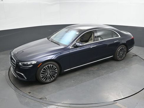 Used 2025 Mercedes-Benz S 580 4MATIC Sedan image 33