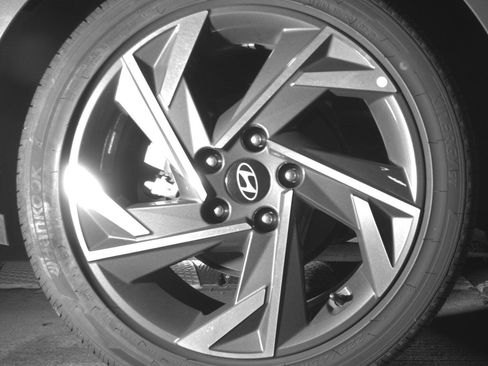 Used 2025 Hyundai Elantra SEL image 15