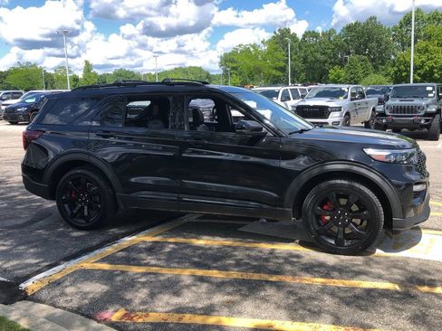 Used 2022 Ford Explorer ST w/ Equipment Group 401A AWD/4WD image 15
