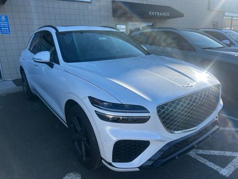 Used 2025 Genesis GV70 3.5T Sport w/ Sport Advanced Package image 2