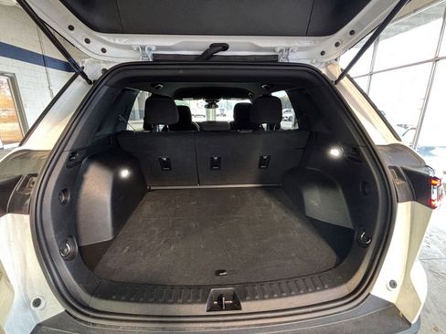 Used 2025 Chevrolet Equinox LT image 30