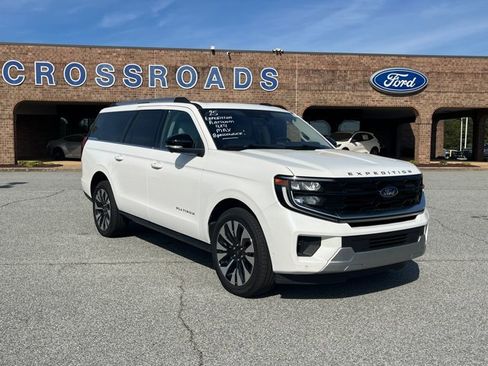 Certified 2025 Ford Expedition Max Platinum w/ Driver's Package AWD/4WD image 1
