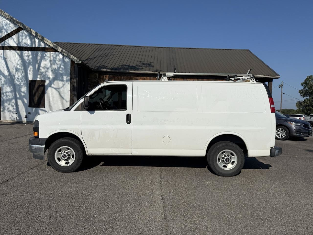 Used 2020 GMC Savana 2500 w/ Driver Convenience Package RWD image 2