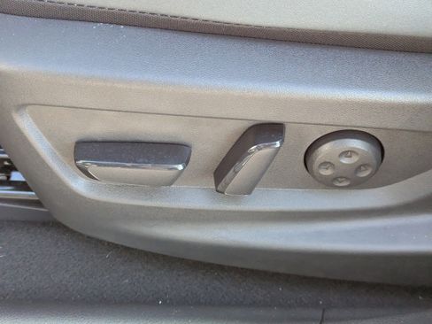 New 2026 Nissan Leaf Platinum+ w/ Cargo Package (Platinum+) FWD image 20