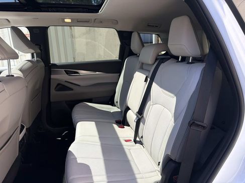 Certified 2026 INFINITI QX60 Pure w/ Cargo Package FWD image 12