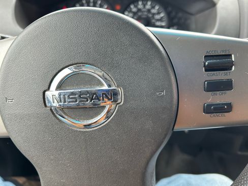 Used 2005 Nissan Frontier SE image 15